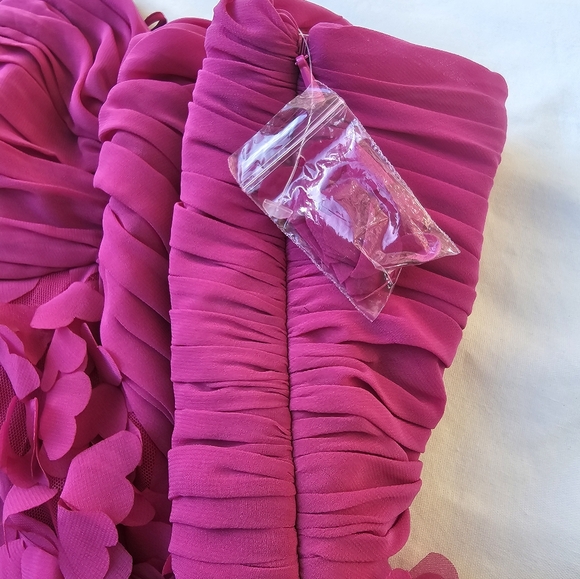 Badgley Mischka Strapless Hearts Dress - Women's Size 2 - Valentine's Day Outfit - Picture 8 of 10